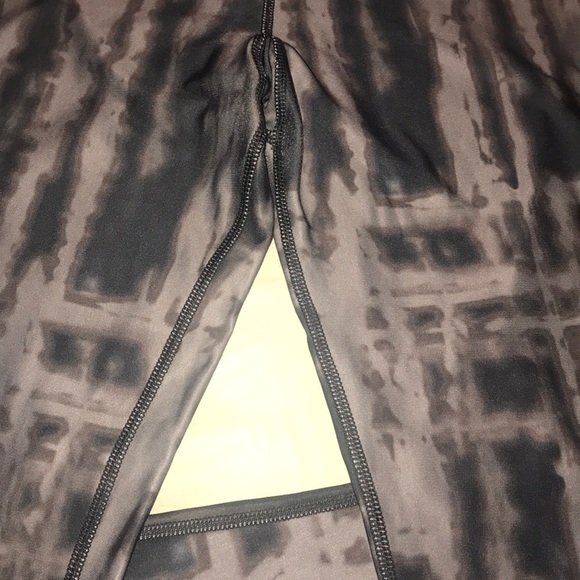 Under Armour Leggings - Picture 3 of 4